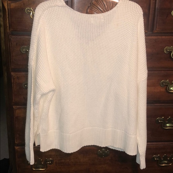 New Lucky Brand size L pretty white v neck sweater - Picture 10 of 10